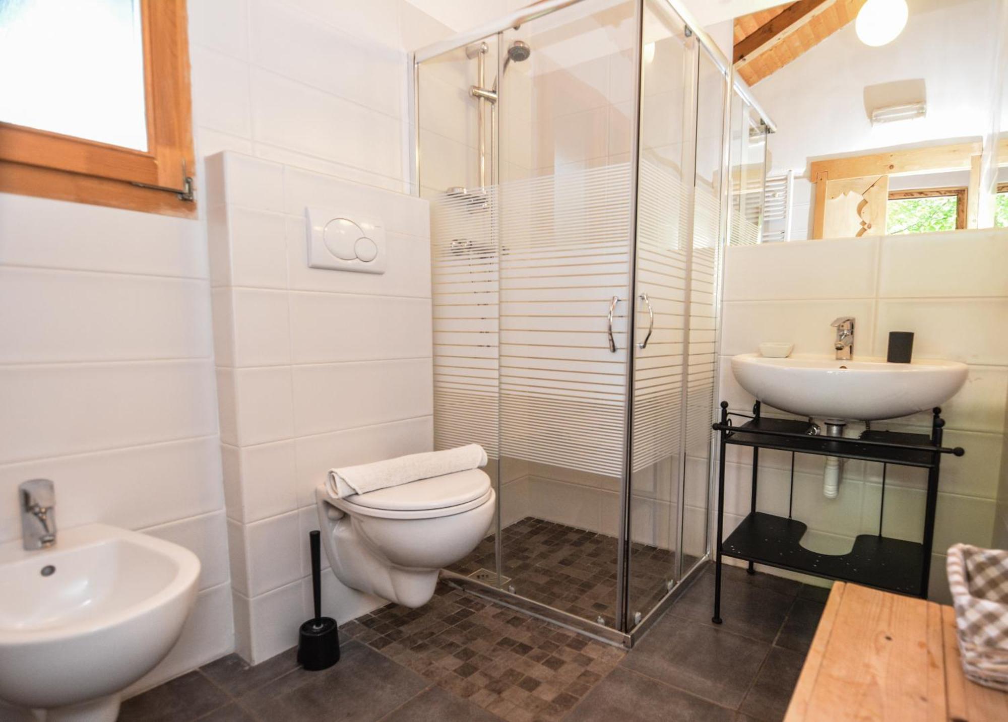 Agritur Airone Bed & Camping Levico Terme Zimmer foto